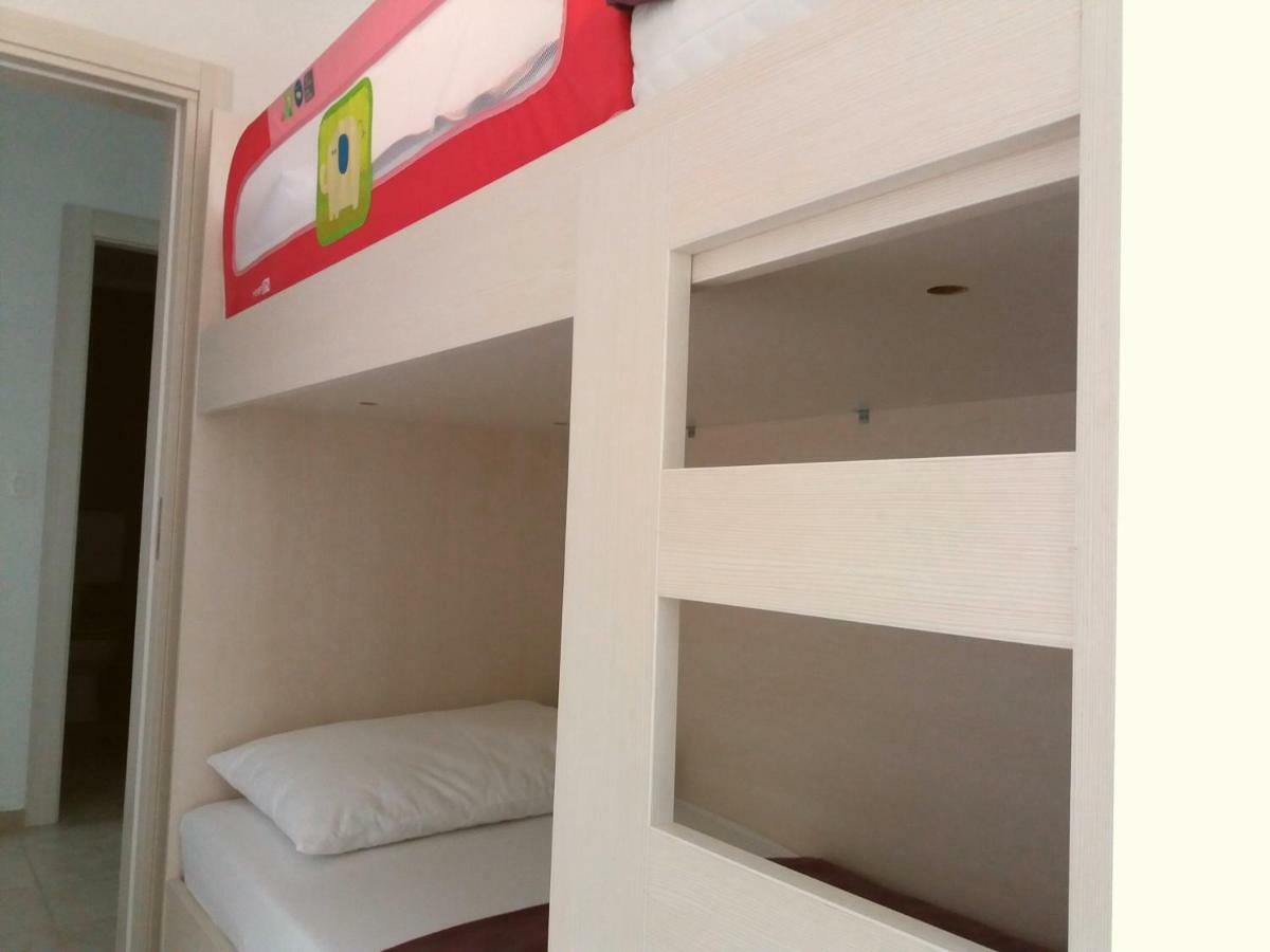 Apartments Mestrovic Lopar Luaran gambar