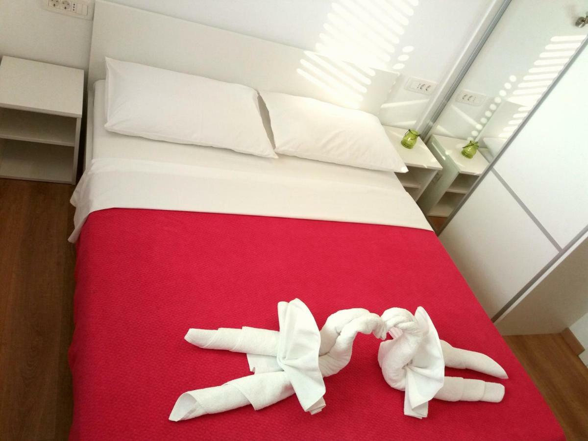 Apartments Mestrovic Lopar Luaran gambar