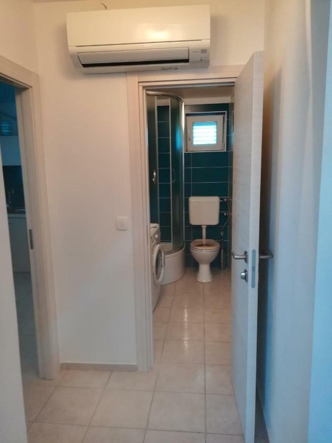 Apartments Mestrovic Lopar Luaran gambar