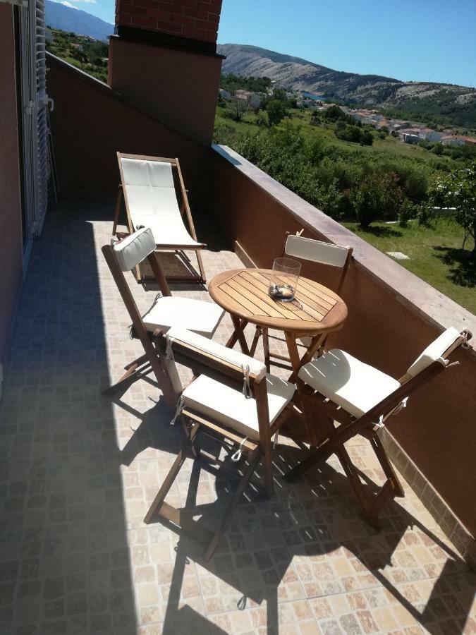 Apartments Mestrovic Lopar Luaran gambar